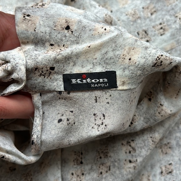 Kiton silk blouse, size 38 - Picture 2 of 3